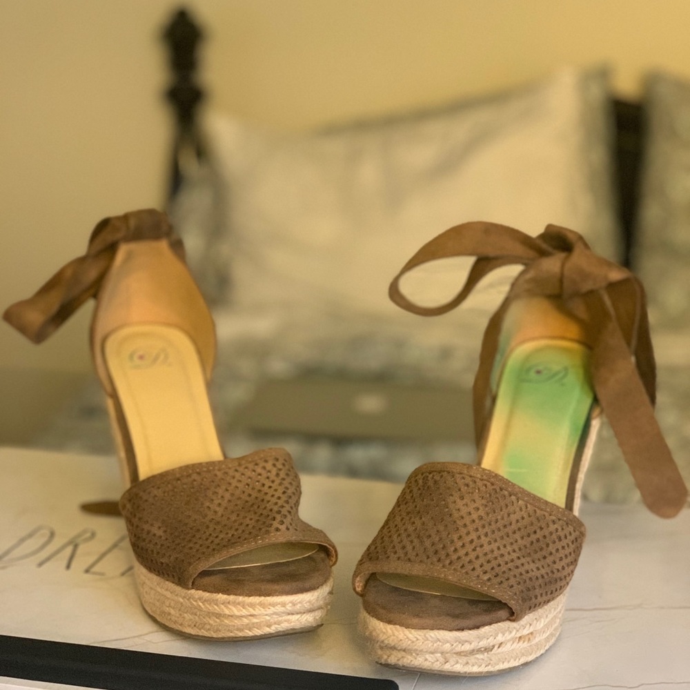 Brown High Wedges
